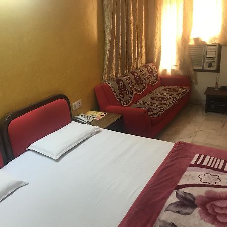 Hotel Sukant Palace Делі Екстер'єр фото