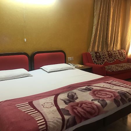 Hotel Sukant Palace Делі Екстер'єр фото